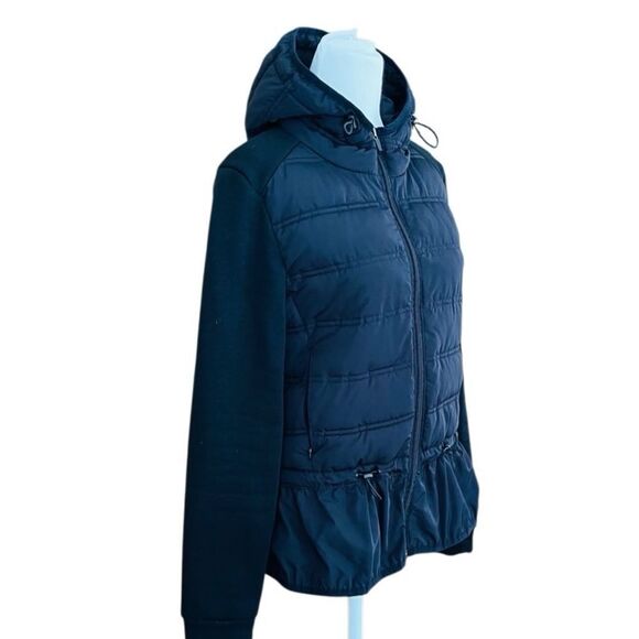 BCBGMaxAzria Black Quilted Zip Front Jacket size M. - Picture 8 of 9